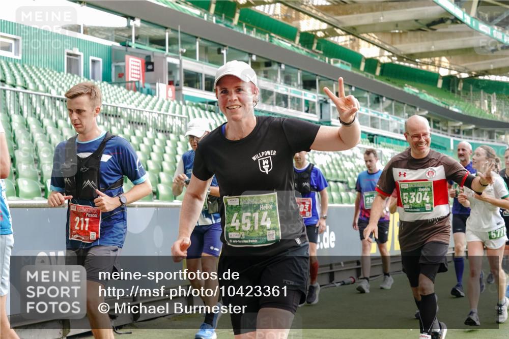 13.09.2026 - 21. swb-Marathon Bremen Michael Burmester http://msf.ph/oto/10423361 13.09.2026 13:23:21 Laufen im Stadion 128, 137, 160, 182, 211, 324, 343, 434, 533, 571, 609, 708, 721, 743, 892, 1157, 1178, 1259, 1273, 1331, 1597, 1598, 1657, 1669, 1691, 1746, 1788, 1883, 1944, 2213, 2252, 2286, 2290, 2433, 2445, 2465, 2475, 2495, 2503, 2504, 2526, 2619, 2632, 2660, 2685, 2711, 2768, 2936, 2964, 2968, 3252, 3282, 3288, 3289, 3292, 3312, 3347, 3351, 3364, 3395, 3423, 3447, 3505, 3530, 3559, 3682, 3727, 3770, 3784, 3819, 4020, 4054, 4231, 4406, 4407, 4431, 4466, 4467, 4584, 1506 meine-sportfotos.de