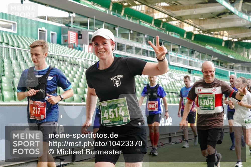 13.09.2026 - 21. swb-Marathon Bremen Michael Burmester http://msf.ph/oto/10423370 13.09.2026 13:23:22 Laufen im Stadion 137, 160, 182, 211, 324, 343, 434, 533, 571, 609, 708, 721, 739, 743, 892, 1157, 1178, 1259, 1273, 1331, 1597, 1598, 1657, 1669, 1691, 1746, 1788, 1883, 1944, 2213, 2252, 2286, 2290, 2433, 2445, 2465, 2475, 2495, 2503, 2504, 2526, 2619, 2632, 2660, 2685, 2711, 2768, 2936, 2964, 2968, 3252, 3282, 3288, 3289, 3292, 3312, 3347, 3351, 3364, 3395, 3423, 3447, 3505, 3530, 3559, 3682, 3727, 3770, 3784, 3819, 4020, 4054, 4231, 4406, 4407, 4431, 4466, 4467, 4584, 1506 meine-sportfotos.de
