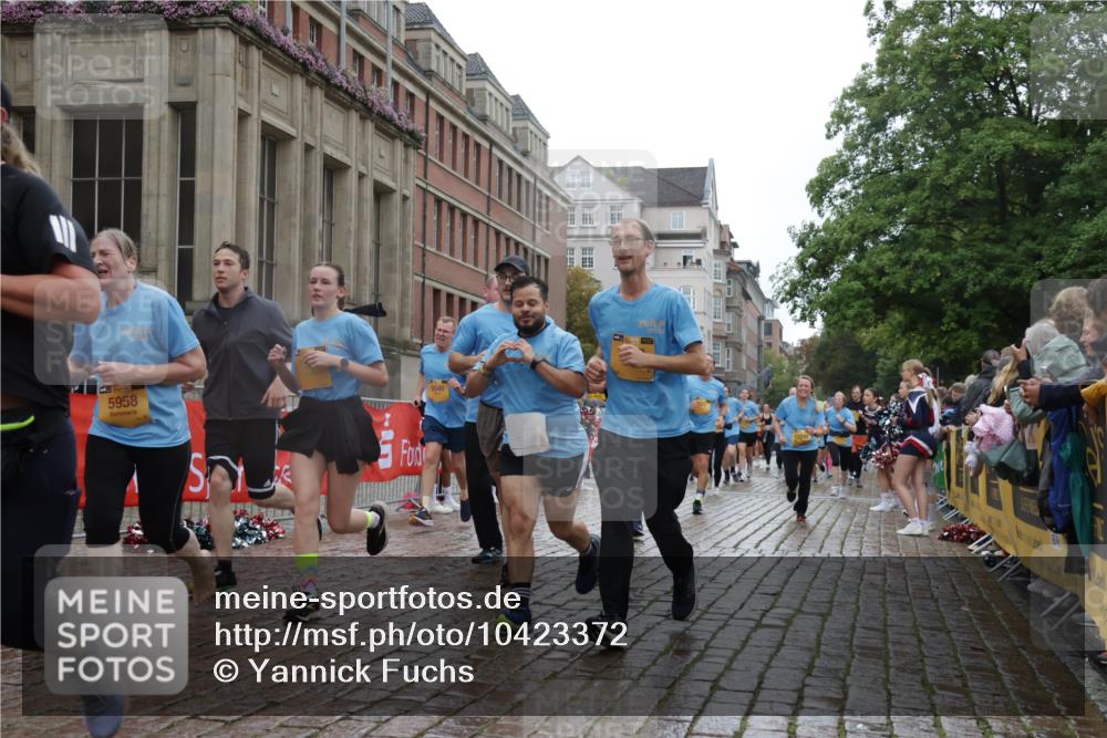 13.09.2026 - Kiel Lauf Yannick Fuchs http://msf.ph/oto/10423372 13.09.2026 10:58:39 Ziel 79, 971, 1521, 2156, 2461, 2473, 2896, 2965, 3235, 3237, 4395, 4456, 5775, 6497, 7738, 7888, 8004, 8381, 8752, 8841, 9132, 9417, 10135, 11514, 11699, 12659, 12672, 91, 721, 819, 833, 971, 987, 1253, 1351, 1404, 1858, 1910, 1978, 2309, 2752, 3222, 3235, 3237, 3325, 3326, 3559, 3671, 3833, 3842, 4160, 4212, 4592, 5172, 5314, 5540, 5605, 5668, 5958, 6345, 6906, 6982, 7256, 7315, 7340, 7367, 7482, 7856, 7949, 9458, 9809, 9827, 9937, 10503, 10878, 11023, 905, 1778, 8253 meine-sportfotos.de