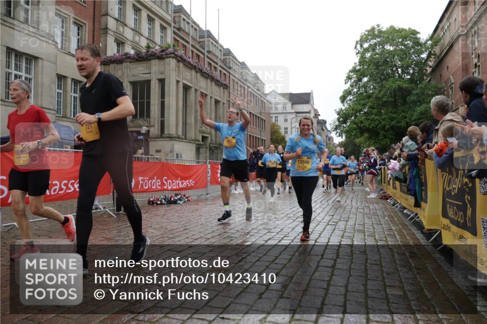 13.09.2026 - Kiel Lauf Yannick Fuchs http://msf.ph/oto/10423410 13.09.2026 10:58:42 Ziel 79, 1521, 2156, 2307, 2473, 2896, 2965, 4395, 6497, 7738, 7888, 8004, 8381, 8752, 8841, 9132, 9417, 10135, 11514, 11699, 12659, 12672, 91, 721, 819, 833, 971, 987, 1253, 1404, 1858, 1910, 1978, 2309, 2461, 2752, 2965, 3222, 3235, 3237, 3325, 3326, 3559, 3671, 3833, 3842, 4160, 4212, 4456, 5172, 5314, 5540, 5605, 5668, 5775, 6345, 6906, 6982, 7256, 7315, 7340, 7367, 7482, 7856, 7949, 8752, 9458, 9809, 9827, 9937, 10135, 10503, 10878, 11023, 905, 1778, 8253 meine-sportfotos.de