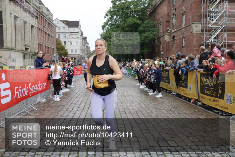 13.09.2026 - Kiel Lauf Yannick Fuchs http://msf.ph/oto/10423411 13.09.2026 09:44:40 Ziel 912, 2045, 2787, 3198, 3209, 4316, 4693, 6895, 7356, 7460, 9986, 12161, 12218, 537, 793, 801, 958, 1053, 1849, 1866, 2031, 2045, 2212, 2437, 2868, 3688, 4092, 4098, 4573, 6892, 7121, 7430, 7744, 7753, 12318, 12373, 12437, 1224, 2456, 2704, 4118, 5562, 5939, 6023, 6135, 8028, 10777, 11043, 11046, 11239, 12676, 4283, 5026, 6550, 8300, 11653, 11655, 12098 meine-sportfotos.de