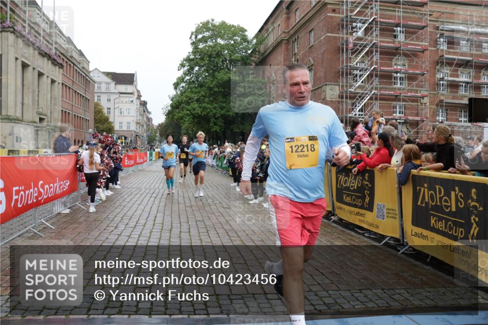 13.09.2026 - Kiel Lauf Yannick Fuchs http://msf.ph/oto/10423456 13.09.2026 09:44:45 Ziel 912, 1224, 2787, 3209, 4693, 7356, 7460, 9986, 10777, 11046, 11239, 12218, 537, 793, 801, 958, 1053, 1849, 1866, 2031, 2045, 2212, 2437, 2787, 2868, 3198, 3209, 3688, 4092, 4098, 4316, 4573, 6892, 6895, 7121, 7430, 7744, 7753, 12161, 12318, 12373, 12437, 98, 2456, 2704, 3138, 3517, 3717, 4118, 5562, 5939, 6023, 6135, 8028, 8189, 11043, 12676, 4092, 4283, 6550, 7753, 8300, 11655, 12098, 12373 meine-sportfotos.de