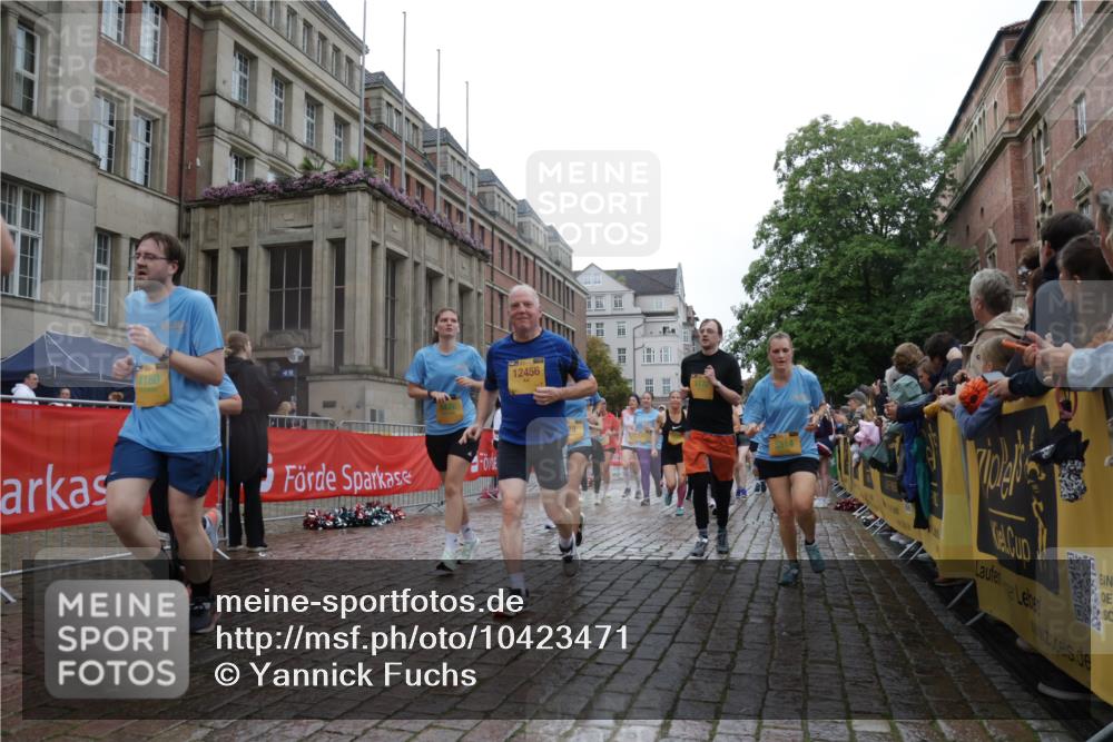 13.09.2026 - Kiel Lauf Yannick Fuchs http://msf.ph/oto/10423471 13.09.2026 10:58:46 Ziel 79, 1521, 2156, 2307, 2473, 2559, 2896, 2994, 3943, 3944, 4395, 6497, 8004, 8059, 8348, 8841, 9387, 10969, 11087, 11514, 11699, 12659, 12672, 12694, 91, 819, 971, 1253, 1404, 1858, 1910, 1978, 2309, 2461, 2752, 2965, 3222, 3235, 3237, 3325, 3326, 3559, 3671, 3833, 3842, 4160, 4212, 4395, 4456, 5172, 5314, 5605, 5668, 5775, 6345, 6906, 6982, 7256, 7315, 7340, 7367, 7482, 7738, 7856, 7888, 7949, 8381, 8752, 9132, 9417, 9458, 9809, 9827, 9937, 10135, 10503, 10878, 11023, 724 meine-sportfotos.de