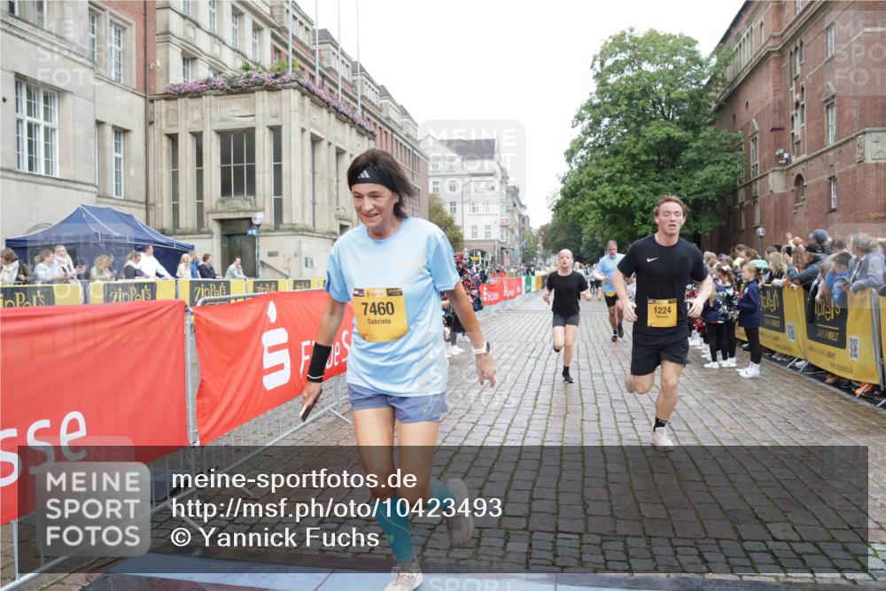 13.09.2026 - Kiel Lauf Yannick Fuchs http://msf.ph/oto/10423493 13.09.2026 09:44:48 Ziel 1224, 4693, 5939, 6023, 7356, 7460, 9986, 10777, 11046, 11239, 12218, 537, 793, 801, 912, 958, 1053, 1849, 1866, 2031, 2045, 2212, 2437, 2787, 2868, 3198, 3209, 3688, 4098, 4316, 4573, 6892, 6895, 7121, 7430, 7744, 12161, 12318, 12437, 98, 312, 2456, 2704, 2786, 3138, 3517, 3717, 4118, 5562, 6135, 8028, 8189, 11043, 12676, 537, 793, 2031, 4092, 7753, 12373, 12437 meine-sportfotos.de