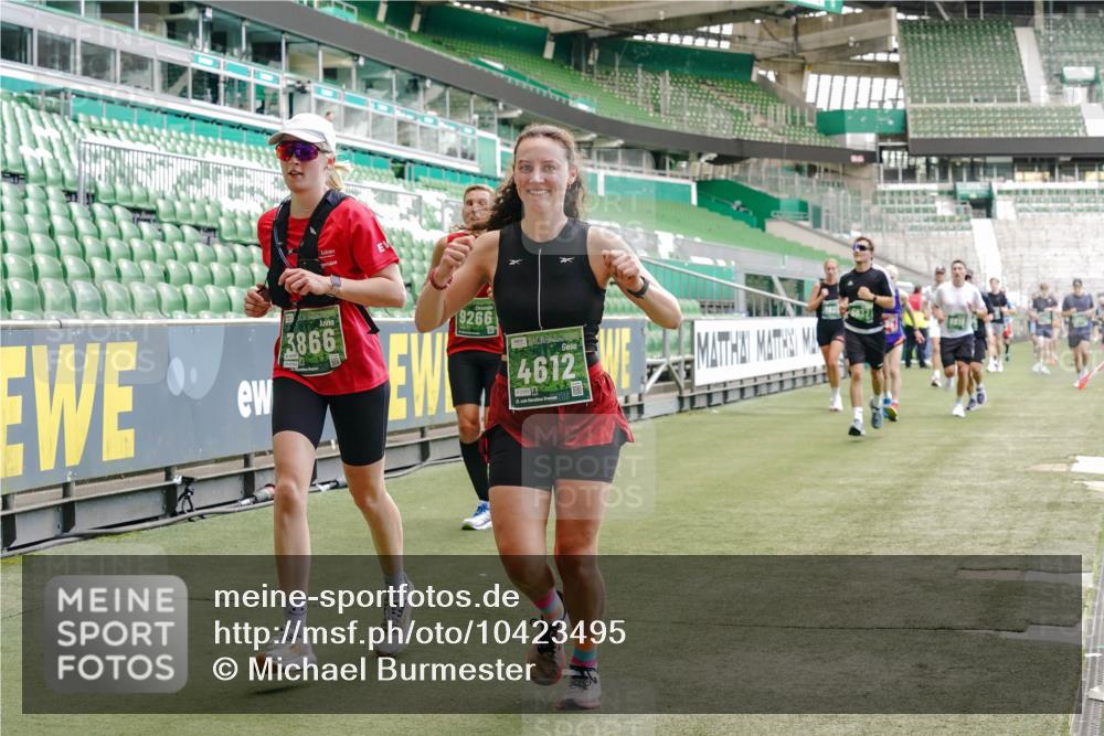 13.09.2026 - 21. swb-Marathon Bremen Michael Burmester http://msf.ph/oto/10423495 13.09.2026 13:00:31 Laufen im Stadion 135, 232, 242, 260, 318, 342, 440, 651, 687, 745, 1080, 1166, 1209, 1368, 1448, 1493, 1494, 1516, 1650, 1861, 1935, 1963, 2088, 2210, 2289, 2293, 2306, 2322, 2370, 2409, 2427, 2481, 2485, 2490, 2491, 2517, 2560, 2561, 2570, 2627, 2658, 2686, 2700, 2708, 2781, 2806, 2827, 2899, 2906, 2914, 2953, 2961, 2967, 3015, 3076, 3105, 3124, 3145, 3168, 3173, 3190, 3273, 3354, 3372, 3375, 3385, 3480, 3516, 3524, 3526, 3531, 3642, 3652, 3729, 3774, 3855, 3856, 3861, 3930 meine-sportfotos.de