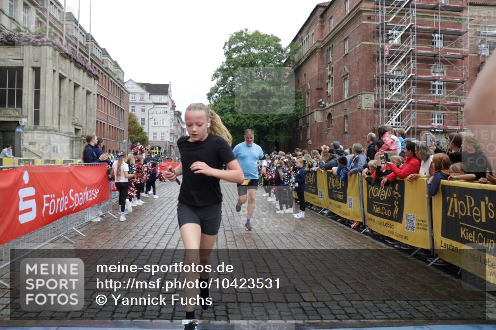 13.09.2026 - Kiel Lauf Yannick Fuchs http://msf.ph/oto/10423531 13.09.2026 09:44:49 Ziel 1224, 4118, 4693, 5939, 6023, 7356, 7460, 9986, 10777, 11043, 11046, 11239, 12218, 537, 793, 801, 912, 958, 1053, 1849, 1866, 2031, 2045, 2212, 2437, 2787, 2868, 3198, 3209, 3688, 4098, 4316, 4573, 6892, 6895, 7121, 7430, 7744, 12161, 12318, 12437, 98, 312, 2456, 2704, 2786, 3138, 3517, 3717, 5562, 6135, 8028, 8189, 10006, 12676, 537, 793, 2031, 2437, 4092, 7753, 12373, 12437 meine-sportfotos.de