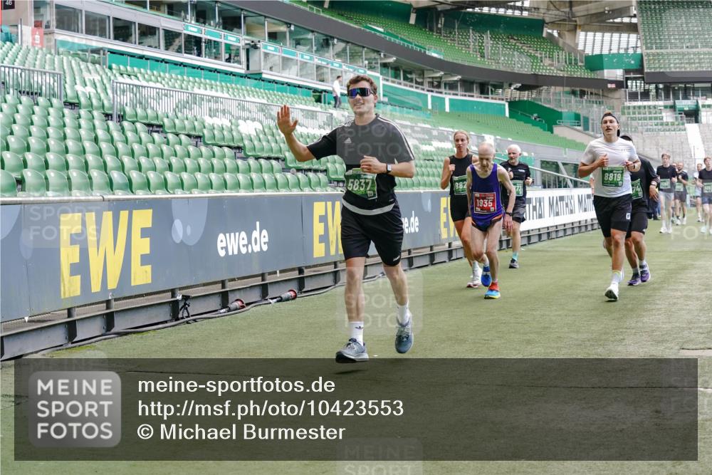 13.09.2026 - 21. swb-Marathon Bremen Michael Burmester http://msf.ph/oto/10423553 13.09.2026 13:00:35 Laufen im Stadion 135, 232, 242, 260, 282, 318, 342, 440, 651, 687, 745, 1080, 1166, 1209, 1368, 1448, 1493, 1494, 1516, 1582, 1650, 1861, 1935, 1963, 2088, 2289, 2293, 2306, 2322, 2370, 2409, 2427, 2481, 2485, 2490, 2491, 2517, 2560, 2561, 2570, 2627, 2658, 2686, 2700, 2708, 2781, 2806, 2899, 2906, 2914, 2953, 2961, 2967, 3015, 3076, 3105, 3124, 3145, 3168, 3173, 3190, 3273, 3354, 3372, 3375, 3385, 3480, 3516, 3524, 3526, 3531, 3642, 3652, 3729, 3774, 3855, 3856, 3861, 3930 meine-sportfotos.de