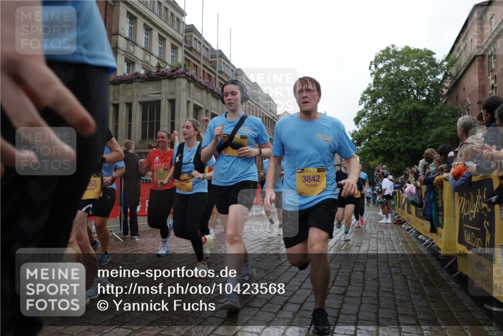 13.09.2026 - Kiel Lauf Yannick Fuchs http://msf.ph/oto/10423568 13.09.2026 10:58:57 Ziel 788, 1085, 1094, 1729, 1990, 2265, 2557, 2559, 2994, 3943, 3944, 7757, 8059, 8188, 8348, 9306, 9313, 9387, 10167, 10654, 10655, 10969, 11087, 11585, 12223, 12520, 12694, 79, 91, 971, 1521, 1858, 1978, 2156, 2307, 2461, 2473, 2752, 2896, 2965, 3235, 3237, 3559, 3833, 3842, 4395, 4456, 5605, 5775, 6497, 6906, 7315, 7367, 7482, 7738, 7856, 7888, 7949, 8004, 8381, 8752, 8841, 9132, 9417, 9809, 9827, 9937, 10135, 10503, 10878, 11023, 11699, 12659, 12672, 724, 2385, 2639, 3480 meine-sportfotos.de