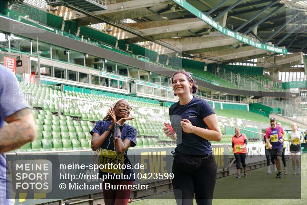 13.09.2026 - 21. swb-Marathon Bremen Michael Burmester http://msf.ph/oto/10423599 13.09.2026 10:46:33 Laufen im Stadion 10137, 10161, 10194, 10202, 10242, 10344, 10349, 10430, 10472, 10524, 10535, 10568, 10600, 10651, 10895, 10933, 10970, 11050, 11181, 11200, 11244, 11296, 11309, 11367, 11457, 11529, 11530, 11546, 11573, 11574, 11579, 11639, 11675, 11709, 11760, 11821, 12089, 12153, 12177, 12178, 12211, 12224, 12285, 12316, 12317, 12374, 12422, 12462, 12539, 10002, 10004, 10005, 10148, 10271, 10303, 10325, 10330, 10335, 10361, 10362, 10459, 10513, 10756, 10882 meine-sportfotos.de