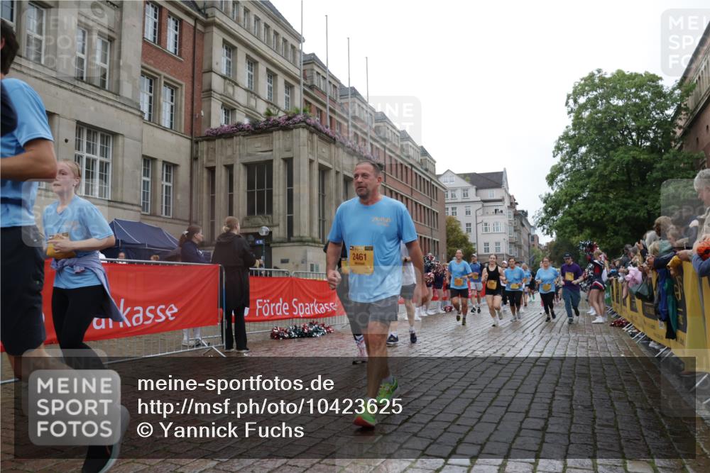 13.09.2026 - Kiel Lauf Yannick Fuchs http://msf.ph/oto/10423625 13.09.2026 10:59:03 Ziel 724, 788, 1085, 1094, 1729, 1990, 2265, 2557, 2862, 3332, 4192, 4609, 7757, 8188, 9313, 10167, 10255, 10551, 10654, 10655, 11585, 12223, 12520, 79, 971, 1521, 1729, 2156, 2307, 2461, 2473, 2559, 2896, 2965, 2994, 3235, 3237, 3943, 3944, 4395, 4456, 5775, 6497, 6906, 7367, 7738, 7888, 8004, 8059, 8348, 8381, 8752, 8841, 9132, 9306, 9313, 9387, 9417, 10135, 10878, 10969, 11087, 11699, 12659, 12672, 1825, 2385, 2639, 2828, 3480, 4342, 5891, 5987, 7066, 7734 meine-sportfotos.de