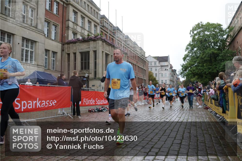 13.09.2026 - Kiel Lauf Yannick Fuchs http://msf.ph/oto/10423630 13.09.2026 10:59:03 Ziel 724, 788, 1085, 1094, 1729, 1990, 2265, 2557, 2862, 3332, 4192, 4609, 7757, 8188, 9313, 10167, 10255, 10551, 10654, 10655, 11585, 12223, 12520, 79, 971, 1521, 1729, 2156, 2307, 2461, 2473, 2559, 2896, 2965, 2994, 3235, 3237, 3943, 3944, 4395, 4456, 5775, 6497, 6906, 7367, 7738, 7888, 8004, 8059, 8348, 8381, 8752, 8841, 9132, 9306, 9313, 9387, 9417, 10135, 10878, 10969, 11087, 11699, 12659, 12672, 1825, 2385, 2639, 2828, 3480, 4342, 5891, 5987, 7066, 7734 meine-sportfotos.de