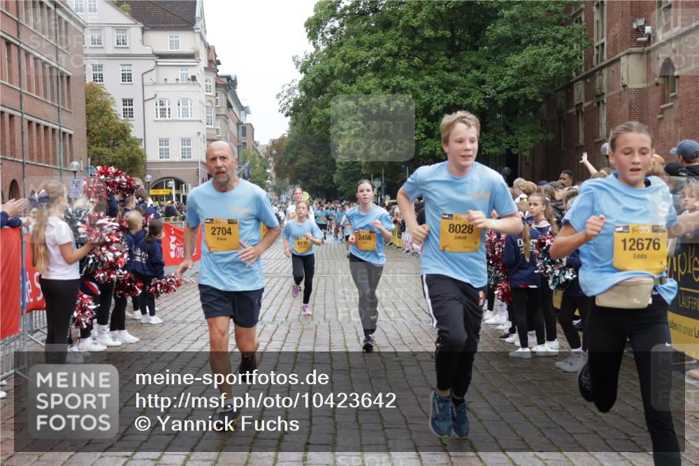 13.09.2026 - Kiel Lauf Yannick Fuchs http://msf.ph/oto/10423642 13.09.2026 09:44:58 Ziel 98, 2456, 2704, 3138, 3717, 4118, 5562, 5939, 6023, 6135, 8028, 8189, 10777, 11043, 11239, 12676, 801, 912, 958, 1224, 1849, 1866, 2045, 2212, 2787, 2868, 3198, 3209, 4098, 4316, 4693, 6892, 6895, 7121, 7356, 7430, 7460, 7744, 9986, 11046, 11239, 12161, 12218, 312, 2282, 2786, 3479, 3503, 3507, 3517, 4606, 5400, 5672, 6097, 6098, 6556, 9425, 9760, 9897, 10006, 12348, 12351, 537, 801, 1053, 2031, 2437, 2868, 3688, 4573, 7744, 12318, 12437 meine-sportfotos.de