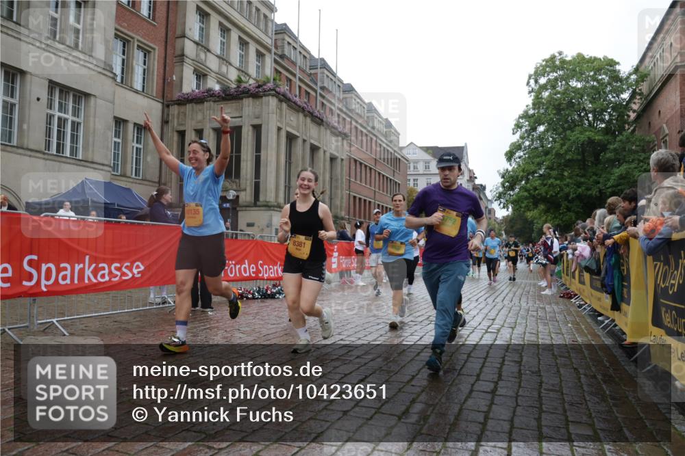 13.09.2026 - Kiel Lauf Yannick Fuchs http://msf.ph/oto/10423651 13.09.2026 10:59:06 Ziel 724, 788, 1085, 1094, 1990, 2557, 2862, 3332, 3480, 4192, 4609, 5188, 7417, 7757, 8188, 10167, 10255, 10551, 10654, 10655, 11126, 11585, 79, 1094, 1521, 1729, 1990, 2156, 2265, 2307, 2473, 2559, 2896, 2965, 2994, 3943, 3944, 4395, 4456, 6497, 7738, 7888, 8004, 8059, 8348, 8381, 8752, 8841, 9132, 9306, 9313, 9387, 9417, 10135, 10969, 11087, 11699, 12223, 12520, 12659, 12672, 1825, 2385, 2394, 2639, 2771, 2828, 4342, 5891, 5987, 6693, 7066, 7112, 7734 meine-sportfotos.de
