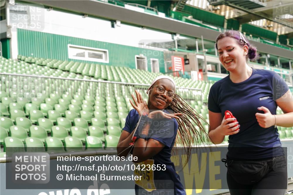 13.09.2026 - 21. swb-Marathon Bremen Michael Burmester http://msf.ph/oto/10423653 13.09.2026 10:46:34 Laufen im Stadion 10137, 10161, 10194, 10202, 10242, 10344, 10349, 10430, 10472, 10524, 10535, 10568, 10600, 10651, 10895, 10933, 10970, 11050, 11181, 11200, 11244, 11296, 11309, 11367, 11457, 11529, 11530, 11546, 11573, 11574, 11579, 11639, 11675, 11709, 11760, 11821, 12089, 12153, 12177, 12178, 12211, 12224, 12285, 12316, 12317, 12374, 12422, 12462, 12539, 10002, 10004, 10005, 10148, 10271, 10303, 10325, 10330, 10335, 10361, 10362, 10459, 10513, 10756, 10882, 10997 meine-sportfotos.de
