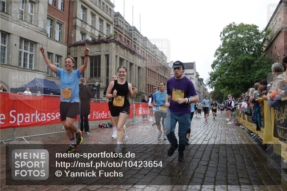13.09.2026 - Kiel Lauf Yannick Fuchs http://msf.ph/oto/10423654 13.09.2026 10:59:06 Ziel 724, 788, 1085, 1094, 1990, 2557, 2862, 3332, 3480, 4192, 4609, 5188, 7417, 7757, 8188, 10167, 10255, 10551, 10654, 10655, 11126, 11585, 79, 1094, 1521, 1729, 1990, 2156, 2265, 2307, 2473, 2559, 2896, 2965, 2994, 3943, 3944, 4395, 4456, 6497, 7738, 7888, 8004, 8059, 8348, 8381, 8752, 8841, 9132, 9306, 9313, 9387, 9417, 10135, 10969, 11087, 11699, 12223, 12520, 12659, 12672, 1825, 2385, 2394, 2639, 2771, 2828, 4342, 5891, 5987, 6693, 7066, 7112, 7734 meine-sportfotos.de