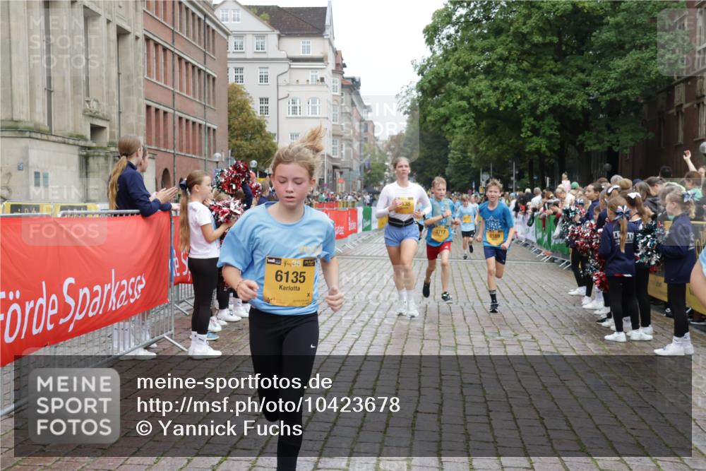 13.09.2026 - Kiel Lauf Yannick Fuchs http://msf.ph/oto/10423678 13.09.2026 09:45:01 Ziel 98, 312, 2456, 2704, 3138, 3517, 3717, 4118, 5562, 5939, 6023, 6135, 8028, 8189, 11043, 12676, 912, 958, 1224, 1849, 1866, 2045, 2212, 2787, 3198, 3209, 4098, 4316, 4693, 6895, 7121, 7356, 7430, 7460, 9986, 10777, 11046, 11239, 12161, 12218, 2282, 2786, 3479, 3503, 3507, 4606, 5400, 5672, 6097, 6098, 6556, 8854, 9425, 9760, 9897, 10006, 12347, 12348, 12351, 801, 958, 1053, 1849, 1866, 2212, 2868, 3688, 4098, 4573, 7744, 12318 meine-sportfotos.de