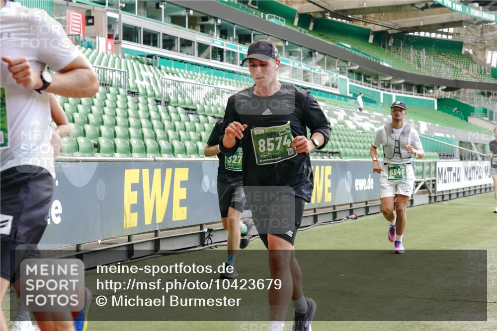 13.09.2026 - 21. swb-Marathon Bremen Michael Burmester http://msf.ph/oto/10423679 13.09.2026 13:00:38 Laufen im Stadion 135, 232, 242, 260, 282, 318, 342, 440, 651, 687, 745, 1080, 1166, 1209, 1368, 1448, 1493, 1494, 1516, 1582, 1650, 1861, 1935, 1963, 2088, 2289, 2293, 2306, 2322, 2370, 2409, 2427, 2481, 2485, 2490, 2491, 2517, 2560, 2561, 2570, 2627, 2658, 2686, 2700, 2708, 2781, 2806, 2899, 2906, 2914, 2953, 2961, 2967, 3015, 3076, 3105, 3124, 3145, 3168, 3173, 3190, 3273, 3354, 3372, 3374, 3375, 3385, 3480, 3524, 3526, 3531, 3642, 3652, 3729, 3774, 3855, 3856, 3861, 3930 meine-sportfotos.de