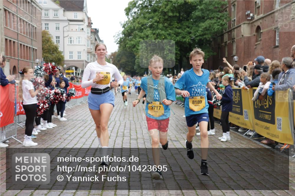 13.09.2026 - Kiel Lauf Yannick Fuchs http://msf.ph/oto/10423695 13.09.2026 09:45:03 Ziel 98, 312, 2456, 2704, 2786, 3138, 3517, 3717, 4118, 5562, 6135, 8028, 8189, 11043, 12676, 912, 958, 1224, 1866, 2045, 2212, 2787, 3198, 3209, 4316, 4693, 5939, 6023, 6895, 7356, 7430, 7460, 9986, 10777, 11046, 11239, 12161, 12218, 1503, 2282, 3479, 3503, 3507, 4606, 5103, 5399, 5400, 5672, 5811, 6097, 6098, 6556, 8854, 9425, 9760, 9897, 10006, 12347, 12348, 12351, 801, 958, 1053, 1849, 1866, 2045, 2212, 2868, 4098, 7744, 12318 meine-sportfotos.de