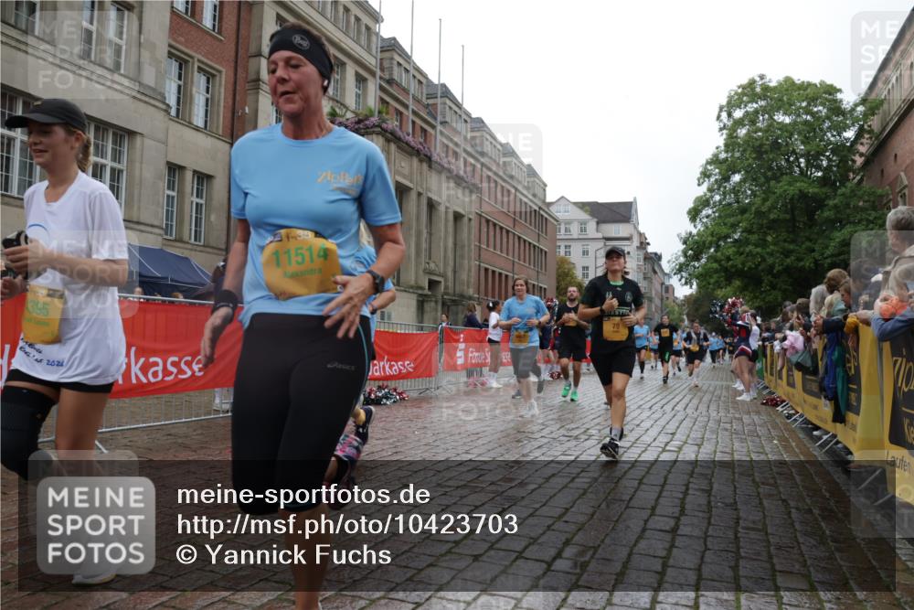 13.09.2026 - Kiel Lauf Yannick Fuchs http://msf.ph/oto/10423703 13.09.2026 10:59:10 Ziel 724, 2385, 2862, 3332, 3480, 4192, 4609, 5188, 5836, 7417, 8188, 9405, 10167, 10255, 10551, 10654, 10655, 10871, 11126, 11585, 12482, 79, 788, 1085, 1094, 1521, 1729, 1990, 2156, 2265, 2307, 2473, 2557, 2559, 2896, 2994, 3943, 3944, 4395, 6497, 7757, 7888, 8004, 8059, 8348, 8841, 9306, 9313, 9387, 9417, 10969, 11087, 11585, 11699, 12223, 12520, 12659, 12672, 1825, 1835, 2394, 2639, 2771, 2828, 4342, 5891, 5977, 5987, 6693, 7066, 7112, 7734, 10799, 79 meine-sportfotos.de