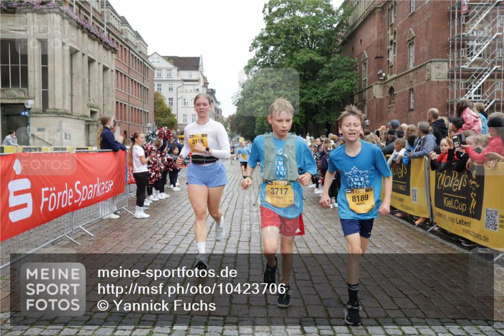 13.09.2026 - Kiel Lauf Yannick Fuchs http://msf.ph/oto/10423706 13.09.2026 09:45:03 Ziel 98, 312, 2456, 2704, 2786, 3138, 3517, 3717, 4118, 5562, 6135, 8028, 8189, 11043, 12676, 912, 958, 1224, 1866, 2045, 2212, 2787, 3198, 3209, 4316, 4693, 5939, 6023, 6895, 7356, 7430, 7460, 9986, 10777, 11046, 11239, 12161, 12218, 1503, 2282, 3479, 3503, 3507, 4606, 5103, 5399, 5400, 5672, 5811, 6097, 6098, 6556, 8854, 9425, 9760, 9897, 10006, 12347, 12348, 12351, 801, 958, 1053, 1849, 1866, 2045, 2212, 2868, 4098, 7744, 12318 meine-sportfotos.de