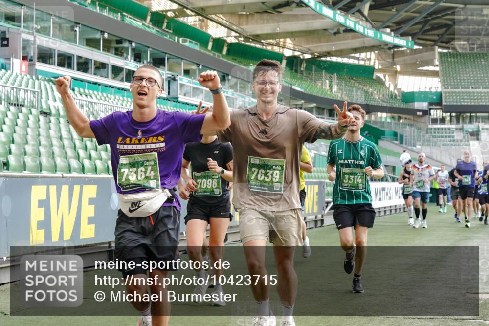 13.09.2026 - 21. swb-Marathon Bremen Michael Burmester http://msf.ph/oto/10423715 13.09.2026 13:23:32 Laufen im Stadion 137, 160, 182, 211, 324, 343, 434, 533, 571, 609, 708, 721, 739, 743, 752, 892, 1157, 1178, 1259, 1273, 1331, 1471, 1597, 1598, 1657, 1669, 1691, 1746, 1788, 1883, 1944, 2213, 2252, 2286, 2290, 2433, 2445, 2465, 2475, 2483, 2495, 2503, 2504, 2526, 2571, 2619, 2685, 2711, 2768, 2776, 2936, 2968, 3252, 3282, 3288, 3289, 3292, 3312, 3347, 3351, 3364, 3395, 3423, 3447, 3505, 3530, 3559, 3682, 3727, 3770, 3784, 3819, 4020, 4054, 4231, 4406, 4407, 4431, 4466, 4467, 4584, 1506 meine-sportfotos.de