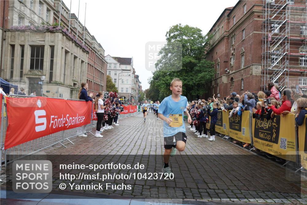 13.09.2026 - Kiel Lauf Yannick Fuchs http://msf.ph/oto/10423720 13.09.2026 09:45:06 Ziel 98, 312, 2456, 2704, 2786, 3138, 3517, 3717, 5562, 6135, 8028, 8189, 9760, 10006, 12676, 912, 1224, 2787, 3198, 3209, 4118, 4316, 4693, 5939, 6023, 6895, 7356, 7460, 9986, 10777, 11043, 11046, 11239, 12161, 12218, 12676, 1503, 2017, 2282, 3408, 3479, 3503, 3507, 4606, 5103, 5369, 5399, 5400, 5672, 5811, 6097, 6098, 6556, 8152, 8854, 9425, 9456, 9897, 10498, 11939, 12347, 12348, 12351, 801, 958, 1849, 1866, 2045, 2212, 2868, 3198, 4098, 4316 meine-sportfotos.de