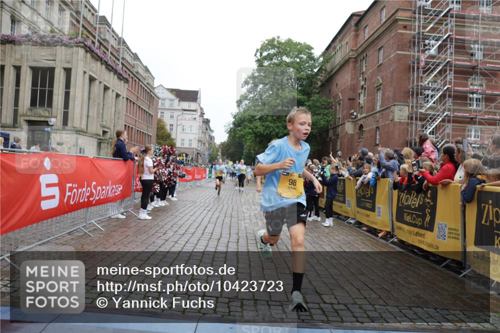 13.09.2026 - Kiel Lauf Yannick Fuchs http://msf.ph/oto/10423723 13.09.2026 09:45:06 Ziel 98, 312, 2456, 2704, 2786, 3138, 3517, 3717, 5562, 6135, 8028, 8189, 9760, 10006, 12676, 912, 1224, 2787, 3198, 3209, 4118, 4316, 4693, 5939, 6023, 6895, 7356, 7460, 9986, 10777, 11043, 11046, 11239, 12161, 12218, 12676, 1503, 2017, 2282, 3408, 3479, 3503, 3507, 4606, 5103, 5369, 5399, 5400, 5672, 5811, 6097, 6098, 6556, 8152, 8854, 9425, 9456, 9897, 10498, 11939, 12347, 12348, 12351, 801, 958, 1849, 1866, 2045, 2212, 2868, 3198, 4098, 4316 meine-sportfotos.de