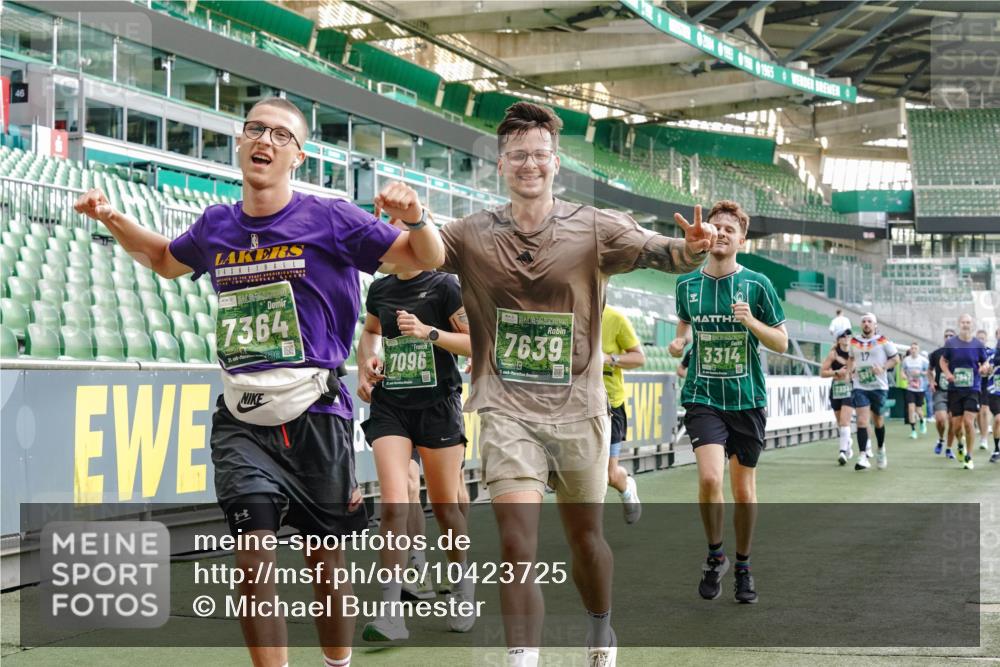 13.09.2026 - 21. swb-Marathon Bremen Michael Burmester http://msf.ph/oto/10423725 13.09.2026 13:23:32 Laufen im Stadion 137, 160, 182, 211, 324, 343, 434, 533, 571, 609, 708, 721, 739, 743, 752, 892, 1157, 1178, 1259, 1273, 1331, 1471, 1597, 1598, 1657, 1669, 1691, 1746, 1788, 1883, 1944, 2213, 2252, 2286, 2290, 2433, 2445, 2465, 2475, 2483, 2495, 2503, 2504, 2526, 2571, 2619, 2685, 2711, 2768, 2776, 2936, 2968, 3252, 3282, 3288, 3289, 3292, 3312, 3347, 3351, 3364, 3395, 3423, 3447, 3505, 3530, 3559, 3682, 3727, 3770, 3784, 3819, 4020, 4054, 4231, 4406, 4407, 4431, 4466, 4467, 4584, 1506 meine-sportfotos.de