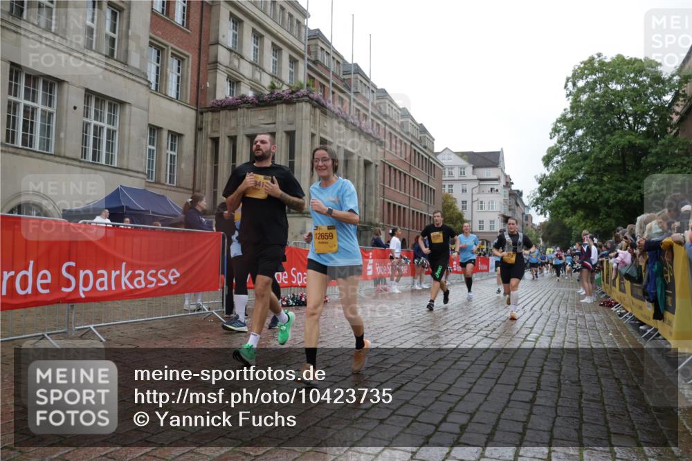 13.09.2026 - Kiel Lauf Yannick Fuchs http://msf.ph/oto/10423735 13.09.2026 10:59:13 Ziel 724, 2385, 2639, 2862, 3332, 3480, 4192, 4609, 4897, 5188, 5519, 5836, 7417, 9227, 9242, 9405, 10251, 10255, 10551, 10871, 11126, 11350, 12482, 79, 788, 1085, 1094, 1521, 1729, 1990, 2156, 2265, 2307, 2473, 2557, 2559, 2862, 2896, 2994, 3943, 3944, 6497, 7757, 8059, 8188, 8348, 8841, 9306, 9313, 9387, 10167, 10654, 10655, 10969, 11087, 11585, 11699, 12223, 12520, 12659, 620, 1825, 1835, 2394, 2771, 2828, 4342, 5891, 5977, 5987, 6693, 7066, 7112, 7734, 10799, 79 meine-sportfotos.de