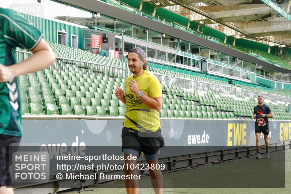 13.09.2026 - 21. swb-Marathon Bremen Michael Burmester http://msf.ph/oto/10423809 13.09.2026 13:23:35 Laufen im Stadion 137, 160, 182, 211, 324, 343, 434, 533, 548, 571, 609, 708, 721, 739, 743, 752, 892, 1157, 1178, 1259, 1273, 1331, 1471, 1597, 1598, 1657, 1669, 1691, 1746, 1788, 1883, 1944, 2213, 2252, 2286, 2433, 2445, 2465, 2475, 2483, 2495, 2503, 2504, 2526, 2571, 2619, 2685, 2711, 2768, 2776, 2936, 2968, 3252, 3282, 3288, 3289, 3292, 3312, 3347, 3351, 3364, 3381, 3395, 3423, 3447, 3505, 3530, 3559, 3727, 3770, 3784, 3819, 4020, 4054, 4231, 4406, 4407, 4431, 4466, 4467, 4584, 1506 meine-sportfotos.de