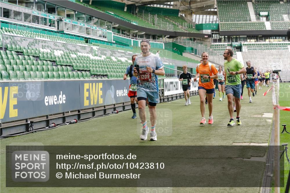13.09.2026 - 21. swb-Marathon Bremen Michael Burmester http://msf.ph/oto/10423810 13.09.2026 13:00:44 Laufen im Stadion 135, 232, 242, 260, 282, 318, 342, 440, 651, 687, 745, 930, 1080, 1166, 1209, 1368, 1448, 1493, 1494, 1582, 1650, 1861, 1896, 1935, 1963, 2088, 2289, 2293, 2306, 2322, 2370, 2409, 2427, 2481, 2485, 2490, 2491, 2517, 2560, 2561, 2570, 2627, 2658, 2686, 2700, 2708, 2781, 2806, 2899, 2906, 2914, 2953, 2961, 2967, 3015, 3076, 3105, 3124, 3145, 3168, 3173, 3190, 3273, 3354, 3372, 3374, 3375, 3385, 3480, 3524, 3526, 3531, 3642, 3652, 3729, 3774, 3855, 3856, 3861, 3930 meine-sportfotos.de