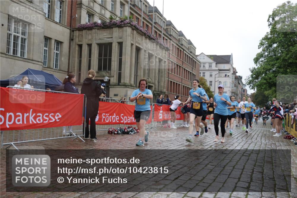 13.09.2026 - Kiel Lauf Yannick Fuchs http://msf.ph/oto/10423815 13.09.2026 10:59:21 Ziel 1825, 2385, 2394, 2639, 2771, 2828, 4342, 4897, 5519, 5836, 5891, 5987, 6693, 7066, 7112, 7417, 7527, 7734, 8208, 9227, 9242, 9405, 9684, 9700, 9778, 10251, 10453, 10536, 10871, 11202, 11340, 11350, 12482, 724, 788, 1085, 1094, 1729, 1990, 2265, 2307, 2557, 2559, 2862, 2994, 3332, 3480, 3943, 3944, 4192, 4609, 5188, 7417, 7757, 8059, 8188, 8348, 9306, 9313, 9387, 10167, 10255, 10551, 10654, 10655, 10969, 11087, 11126, 11585, 12223, 12520, 620, 1835, 5977, 10799 meine-sportfotos.de