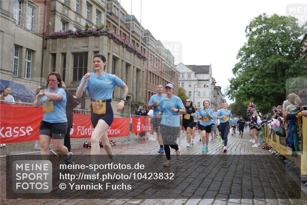 13.09.2026 - Kiel Lauf Yannick Fuchs http://msf.ph/oto/10423832 13.09.2026 10:59:22 Ziel 1825, 1835, 2385, 2394, 2639, 2771, 2828, 4342, 4897, 5519, 5836, 5891, 5977, 5987, 6693, 7066, 7112, 7527, 7734, 8208, 9227, 9242, 9405, 9684, 9700, 9778, 10251, 10453, 10536, 10871, 11016, 11202, 11340, 11350, 12482, 724, 788, 1085, 1094, 1729, 1990, 2265, 2557, 2559, 2862, 2994, 3332, 3480, 3943, 3944, 4192, 4609, 5188, 5836, 7417, 7757, 8059, 8188, 8348, 9306, 9313, 9387, 9405, 10167, 10255, 10551, 10654, 10655, 10969, 11087, 11126, 11585, 12223, 12520, 620, 10799 meine-sportfotos.de