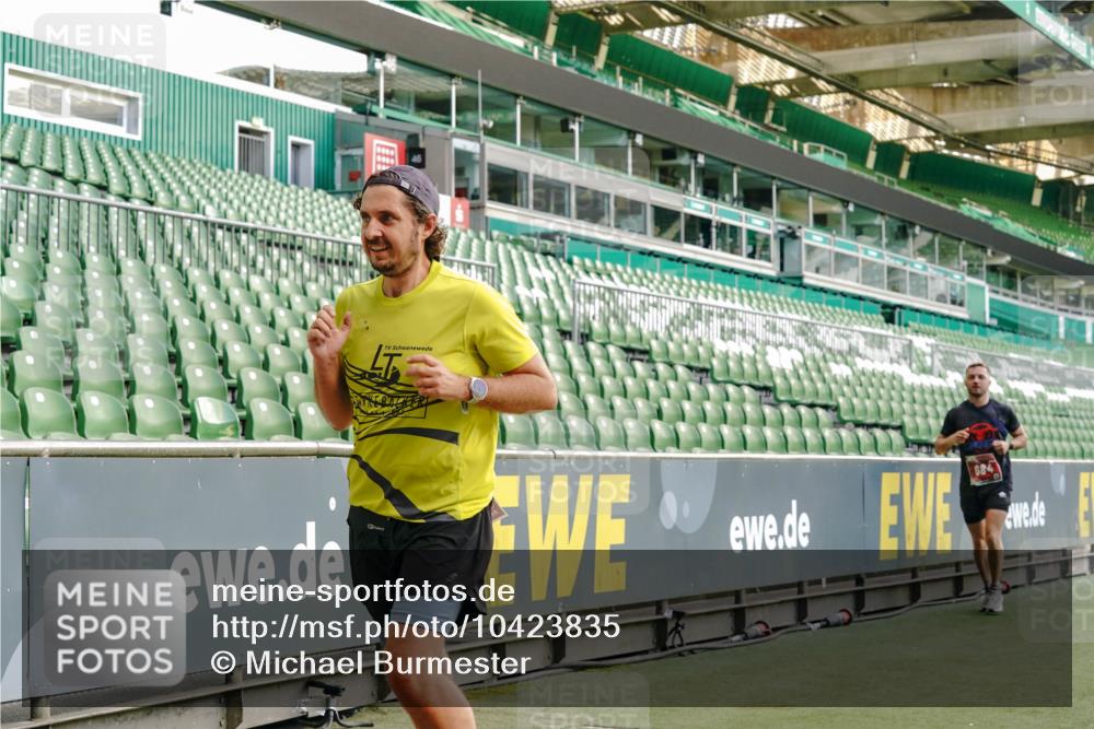 13.09.2026 - 21. swb-Marathon Bremen Michael Burmester http://msf.ph/oto/10423835 13.09.2026 13:23:35 Laufen im Stadion 137, 160, 182, 211, 324, 343, 434, 533, 548, 571, 609, 708, 721, 739, 743, 752, 892, 1157, 1178, 1259, 1273, 1331, 1471, 1597, 1598, 1657, 1669, 1691, 1746, 1788, 1883, 1944, 2213, 2252, 2286, 2433, 2445, 2465, 2475, 2483, 2495, 2503, 2504, 2526, 2571, 2619, 2685, 2711, 2768, 2776, 2936, 2968, 3252, 3282, 3288, 3289, 3292, 3312, 3347, 3351, 3364, 3381, 3395, 3423, 3447, 3505, 3530, 3559, 3727, 3770, 3784, 3819, 4020, 4054, 4231, 4406, 4407, 4431, 4466, 4467, 4584, 1506 meine-sportfotos.de