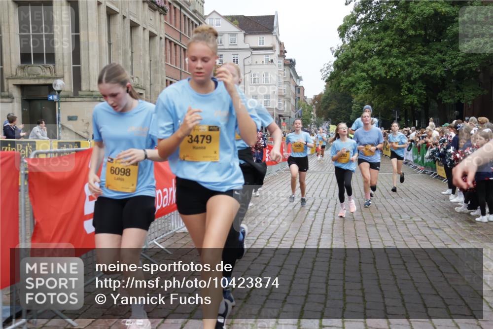 13.09.2026 - Kiel Lauf Yannick Fuchs http://msf.ph/oto/10423874 13.09.2026 09:45:16 Ziel 312, 2282, 2786, 3479, 3503, 3507, 4606, 5400, 5672, 6097, 6098, 6556, 8854, 9425, 9760, 9897, 10006, 12347, 12348, 12351, 98, 312, 1224, 2456, 2704, 3138, 3517, 3717, 4118, 4693, 5562, 5939, 6023, 6135, 7460, 8028, 8189, 9986, 10777, 11043, 11046, 11239, 12218, 12676, 1023, 1503, 1579, 2017, 2835, 3408, 5103, 5369, 5399, 5811, 6038, 7854, 8126, 8152, 9456, 10498, 11939, 12069, 12281, 912, 2787, 3209, 4693, 7356, 9986, 12218 meine-sportfotos.de