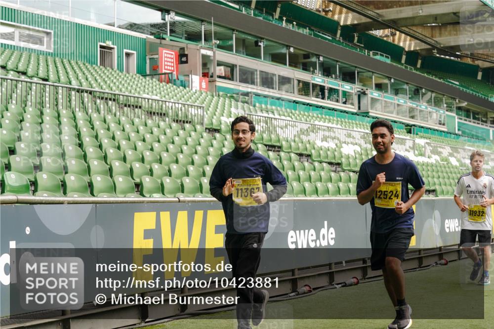 13.09.2026 - 21. swb-Marathon Bremen Michael Burmester http://msf.ph/oto/10423881 13.09.2026 10:46:45 Laufen im Stadion 10137, 10161, 10202, 10242, 10349, 10430, 10472, 10524, 10535, 10651, 10895, 10933, 10970, 11050, 11181, 11244, 11296, 11309, 11367, 11457, 11529, 11530, 11546, 11573, 11574, 11579, 11639, 11675, 11709, 11760, 11821, 12153, 12157, 12177, 12178, 12211, 12285, 12316, 12317, 12374, 12422, 12462, 10002, 10004, 10005, 10148, 10271, 10303, 10325, 10330, 10335, 10361, 10362, 10459, 10513, 10629, 10756, 10779, 10882, 10997, 11355 meine-sportfotos.de