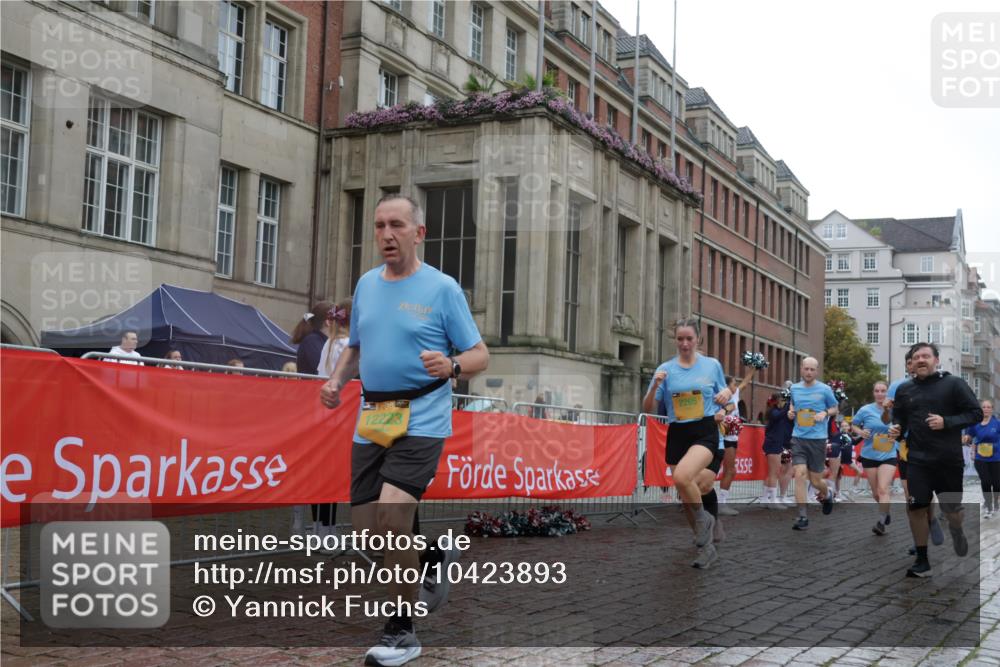 13.09.2026 - Kiel Lauf Yannick Fuchs http://msf.ph/oto/10423893 13.09.2026 10:59:28 Ziel 620, 1825, 1835, 2354, 2394, 2771, 2828, 3348, 3663, 4342, 4897, 5891, 5977, 5987, 6693, 7066, 7112, 7527, 7734, 8208, 9684, 9700, 9778, 9971, 10157, 10251, 10453, 10536, 10799, 11016, 11177, 11202, 11340, 12359, 724, 788, 1085, 1094, 1729, 1990, 2265, 2385, 2557, 2639, 2862, 3332, 3480, 4192, 4609, 4897, 5188, 5519, 5836, 7417, 7757, 8188, 9227, 9242, 9313, 9405, 10167, 10251, 10255, 10551, 10654, 10655, 10871, 11126, 11585, 12223, 12520, 1729 meine-sportfotos.de