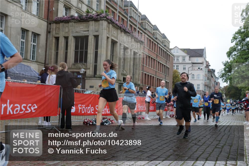 13.09.2026 - Kiel Lauf Yannick Fuchs http://msf.ph/oto/10423898 13.09.2026 10:59:28 Ziel 620, 1825, 1835, 2354, 2394, 2771, 2828, 3348, 3663, 4342, 4897, 5891, 5977, 5987, 6693, 7066, 7112, 7527, 7734, 8208, 9684, 9700, 9778, 9971, 10157, 10251, 10453, 10536, 10799, 11016, 11177, 11202, 11340, 12359, 724, 788, 1085, 1094, 1729, 1990, 2265, 2385, 2557, 2639, 2862, 3332, 3480, 4192, 4609, 4897, 5188, 5519, 5836, 7417, 7757, 8188, 9227, 9242, 9313, 9405, 10167, 10251, 10255, 10551, 10654, 10655, 10871, 11126, 11585, 12223, 12520, 1729 meine-sportfotos.de