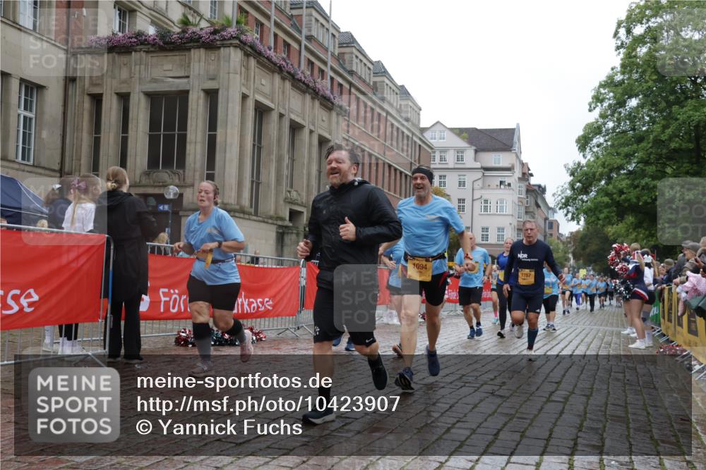 13.09.2026 - Kiel Lauf Yannick Fuchs http://msf.ph/oto/10423907 13.09.2026 10:59:29 Ziel 620, 1825, 1835, 2354, 2394, 2771, 2828, 3108, 3348, 3663, 4342, 5891, 5977, 5987, 6693, 7066, 7112, 7527, 7734, 8208, 9684, 9700, 9778, 9971, 10157, 10453, 10536, 10799, 11016, 11177, 11202, 11340, 12359, 724, 788, 1085, 1094, 1825, 1990, 2265, 2385, 2557, 2639, 2862, 3332, 3480, 4192, 4609, 4897, 5188, 5519, 5836, 7417, 7527, 7757, 8188, 9227, 9242, 9405, 10167, 10251, 10255, 10551, 10654, 10655, 10871, 11126, 11585, 12223, 12520, 1729 meine-sportfotos.de