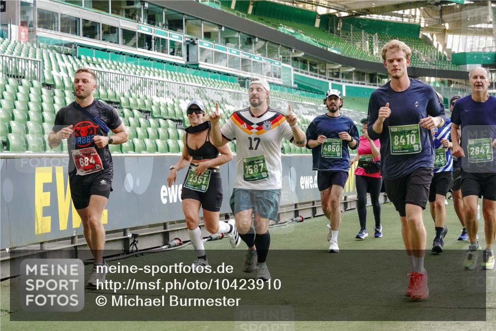 13.09.2026 - 21. swb-Marathon Bremen Michael Burmester http://msf.ph/oto/10423910 13.09.2026 13:23:38 Laufen im Stadion 137, 160, 182, 211, 324, 434, 533, 548, 571, 609, 708, 721, 739, 743, 752, 892, 1157, 1178, 1259, 1273, 1331, 1471, 1597, 1598, 1657, 1691, 1746, 1788, 1883, 1944, 2213, 2252, 2286, 2312, 2433, 2445, 2465, 2475, 2483, 2495, 2503, 2504, 2526, 2571, 2619, 2685, 2711, 2768, 2776, 2936, 2968, 3252, 3282, 3288, 3289, 3292, 3312, 3347, 3351, 3364, 3381, 3395, 3423, 3447, 3505, 3530, 3559, 3727, 3770, 3784, 3819, 4020, 4054, 4231, 4406, 4407, 4431, 4466, 4467, 4584, 1506 meine-sportfotos.de