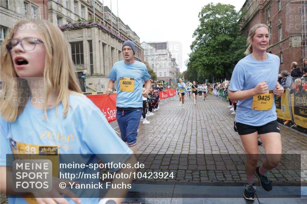 13.09.2026 - Kiel Lauf Yannick Fuchs http://msf.ph/oto/10423924 13.09.2026 09:45:19 Ziel 1503, 2282, 3408, 3479, 3503, 3507, 4606, 5103, 5399, 5400, 5672, 5811, 6097, 6098, 6556, 8854, 9425, 9760, 9897, 10006, 12347, 12348, 12351, 98, 312, 1224, 2456, 2704, 2786, 3138, 3517, 3717, 4118, 5562, 5939, 6023, 6135, 7460, 8028, 8189, 9986, 10006, 10777, 11043, 11046, 11239, 12676, 1023, 1579, 2017, 2835, 5369, 6038, 7349, 7854, 8126, 8152, 9456, 10498, 11939, 12069, 12281, 912, 1224, 4693, 7356, 7460, 9986, 11046, 12218 meine-sportfotos.de