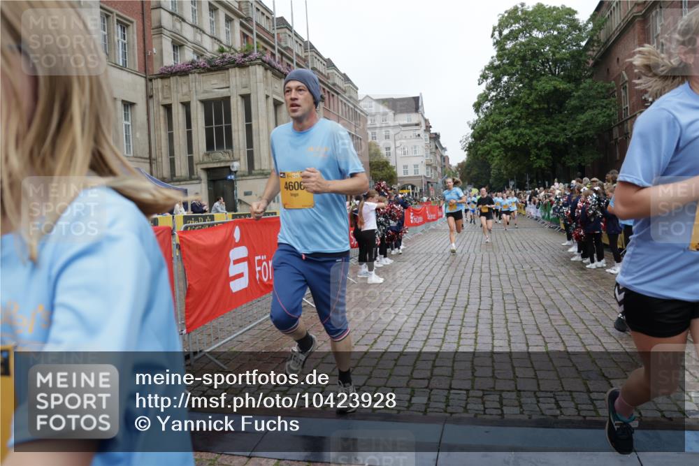 13.09.2026 - Kiel Lauf Yannick Fuchs http://msf.ph/oto/10423928 13.09.2026 09:45:20 Ziel 1503, 2017, 2282, 3408, 3479, 3503, 3507, 4606, 5103, 5369, 5399, 5400, 5672, 5811, 6097, 6098, 6556, 8854, 9425, 9456, 9760, 9897, 11939, 12347, 12348, 12351, 98, 312, 1224, 2456, 2704, 2786, 3138, 3517, 3717, 4118, 5562, 5939, 6023, 6135, 7460, 8028, 8189, 9760, 10006, 10777, 11043, 11046, 11239, 12676, 1023, 1579, 2835, 6038, 7349, 7854, 8126, 8152, 10498, 12069, 12281, 1224, 4693, 7356, 7460, 9986, 11046, 11239, 12218 meine-sportfotos.de