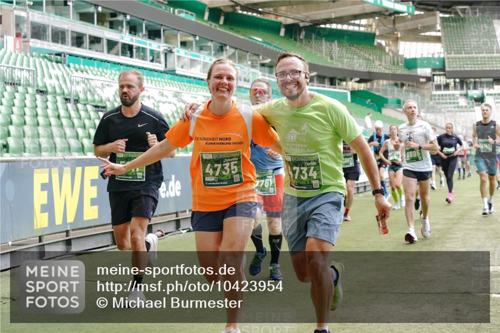 13.09.2026 - 21. swb-Marathon Bremen Michael Burmester http://msf.ph/oto/10423954 13.09.2026 13:00:47 Laufen im Stadion 135, 232, 242, 260, 282, 318, 342, 440, 651, 687, 745, 930, 1067, 1080, 1166, 1209, 1368, 1448, 1493, 1494, 1582, 1650, 1861, 1896, 1935, 1963, 2088, 2289, 2293, 2306, 2322, 2370, 2409, 2427, 2481, 2485, 2490, 2491, 2517, 2560, 2561, 2570, 2627, 2658, 2686, 2700, 2708, 2781, 2806, 2899, 2906, 2914, 2953, 2961, 2967, 3015, 3076, 3105, 3124, 3145, 3168, 3173, 3273, 3354, 3372, 3374, 3375, 3385, 3480, 3524, 3526, 3642, 3652, 3729, 3774, 3855, 3856, 3861, 3930 meine-sportfotos.de