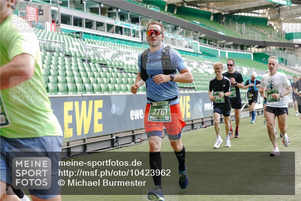 13.09.2026 - 21. swb-Marathon Bremen Michael Burmester http://msf.ph/oto/10423962 13.09.2026 13:00:48 Laufen im Stadion 135, 232, 242, 260, 282, 318, 342, 440, 651, 687, 745, 930, 1067, 1080, 1166, 1209, 1368, 1448, 1493, 1494, 1582, 1650, 1861, 1896, 1935, 1963, 2088, 2289, 2293, 2306, 2322, 2370, 2409, 2427, 2481, 2485, 2490, 2491, 2517, 2560, 2561, 2570, 2627, 2658, 2686, 2700, 2708, 2781, 2806, 2899, 2906, 2914, 2953, 2961, 2967, 3015, 3076, 3105, 3124, 3145, 3168, 3173, 3273, 3354, 3372, 3374, 3375, 3385, 3480, 3524, 3526, 3642, 3652, 3729, 3774, 3855, 3856, 3861, 3930 meine-sportfotos.de