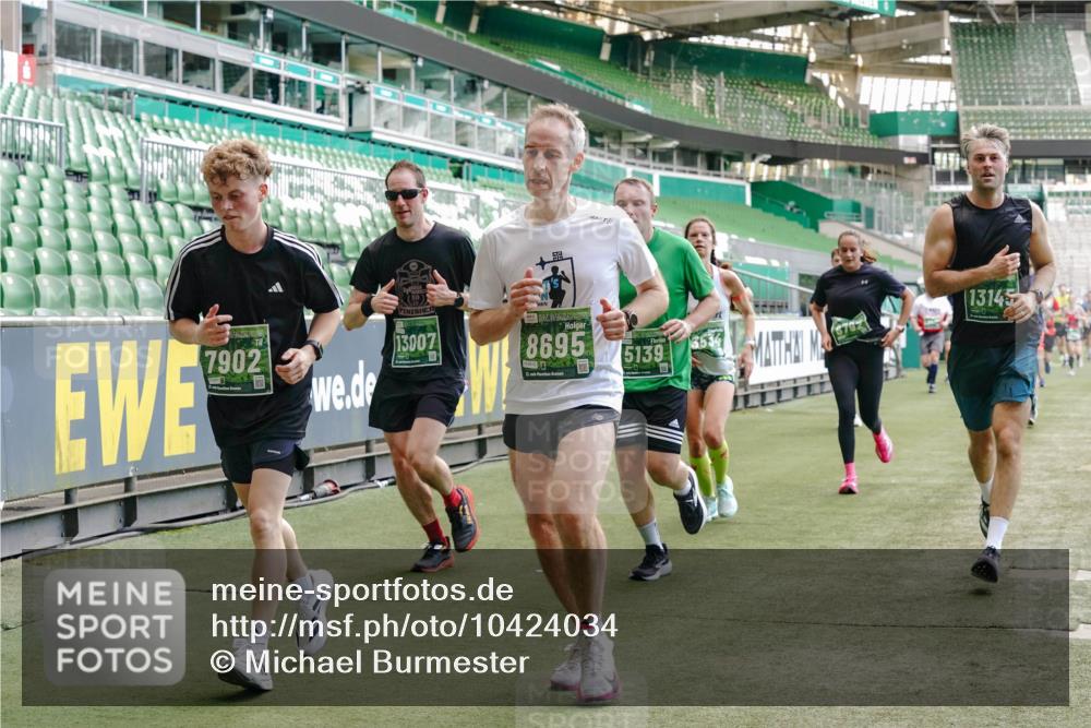13.09.2026 - 21. swb-Marathon Bremen Michael Burmester http://msf.ph/oto/10424034 13.09.2026 13:00:50 Laufen im Stadion 135, 232, 242, 260, 282, 318, 342, 440, 651, 687, 745, 930, 1067, 1080, 1209, 1368, 1448, 1493, 1494, 1582, 1650, 1861, 1896, 1935, 1963, 2088, 2289, 2293, 2306, 2322, 2370, 2409, 2427, 2481, 2485, 2490, 2491, 2517, 2560, 2561, 2570, 2627, 2658, 2686, 2700, 2708, 2781, 2806, 2906, 2914, 2953, 2961, 2967, 3015, 3076, 3105, 3124, 3145, 3168, 3173, 3273, 3354, 3372, 3374, 3375, 3385, 3480, 3524, 3526, 3642, 3729, 3774, 3855, 3856, 3861, 3930 meine-sportfotos.de