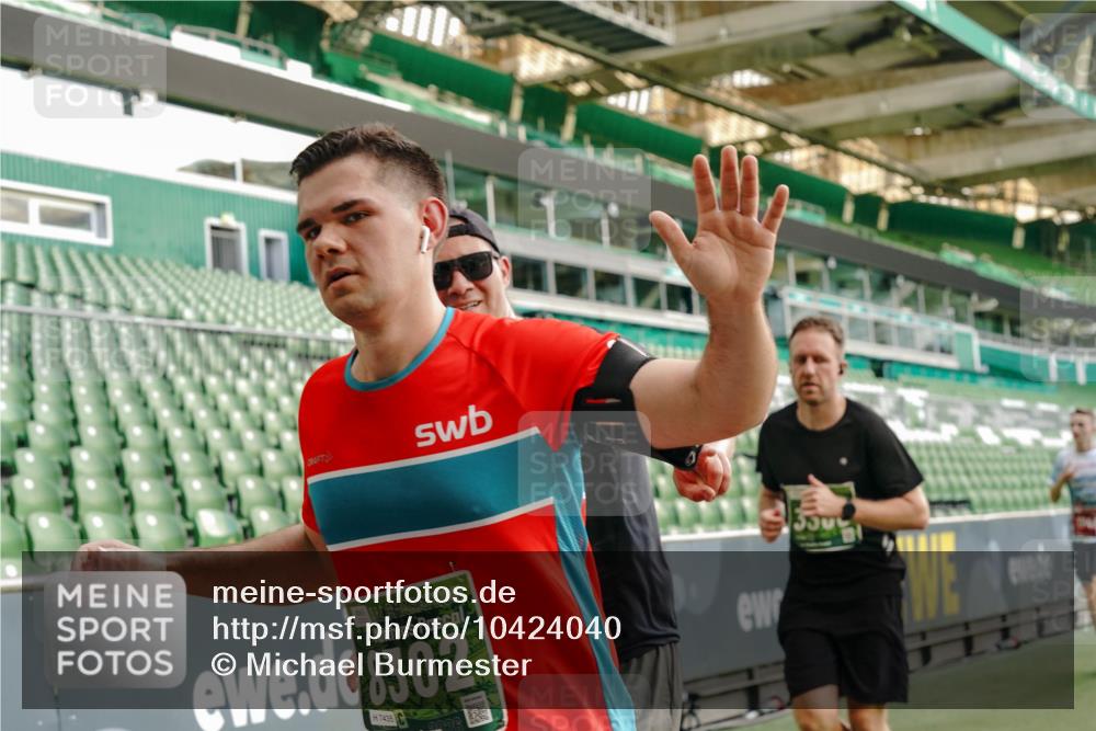 13.09.2026 - 21. swb-Marathon Bremen Michael Burmester http://msf.ph/oto/10424040 13.09.2026 13:23:42 Laufen im Stadion 137, 160, 182, 211, 324, 434, 533, 548, 571, 609, 708, 721, 739, 743, 752, 892, 1157, 1178, 1259, 1273, 1331, 1463, 1471, 1597, 1598, 1657, 1691, 1746, 1788, 1883, 1944, 2095, 2213, 2252, 2286, 2312, 2323, 2433, 2445, 2465, 2475, 2483, 2495, 2503, 2504, 2526, 2571, 2685, 2711, 2768, 2776, 2936, 2968, 3252, 3282, 3288, 3289, 3292, 3298, 3312, 3347, 3351, 3364, 3381, 3395, 3423, 3447, 3505, 3530, 3559, 3727, 3770, 3784, 3819, 4020, 4054, 4231, 4406, 4407, 4431, 4466, 4467, 4584 meine-sportfotos.de