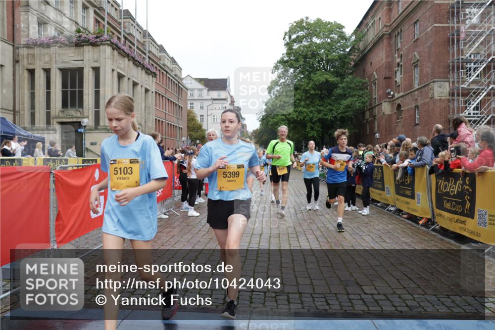 13.09.2026 - Kiel Lauf Yannick Fuchs http://msf.ph/oto/10424043 13.09.2026 09:45:26 Ziel 1503, 2017, 2282, 2835, 3408, 4606, 5103, 5369, 5399, 5400, 5811, 7854, 8152, 8854, 9425, 9456, 9897, 10498, 11939, 12069, 12347, 98, 312, 2282, 2456, 2704, 2786, 3138, 3479, 3503, 3507, 3517, 3717, 4118, 5400, 5562, 5672, 5939, 6023, 6097, 6098, 6135, 6556, 8028, 8189, 9425, 9760, 10006, 11043, 12348, 12351, 12676, 1023, 1579, 2788, 3025, 3974, 4413, 4569, 6038, 7202, 7349, 8126, 10142, 10392, 10445, 12281, 1224, 4118, 5939, 6023, 7460, 9986, 10777, 11046, 11239 meine-sportfotos.de