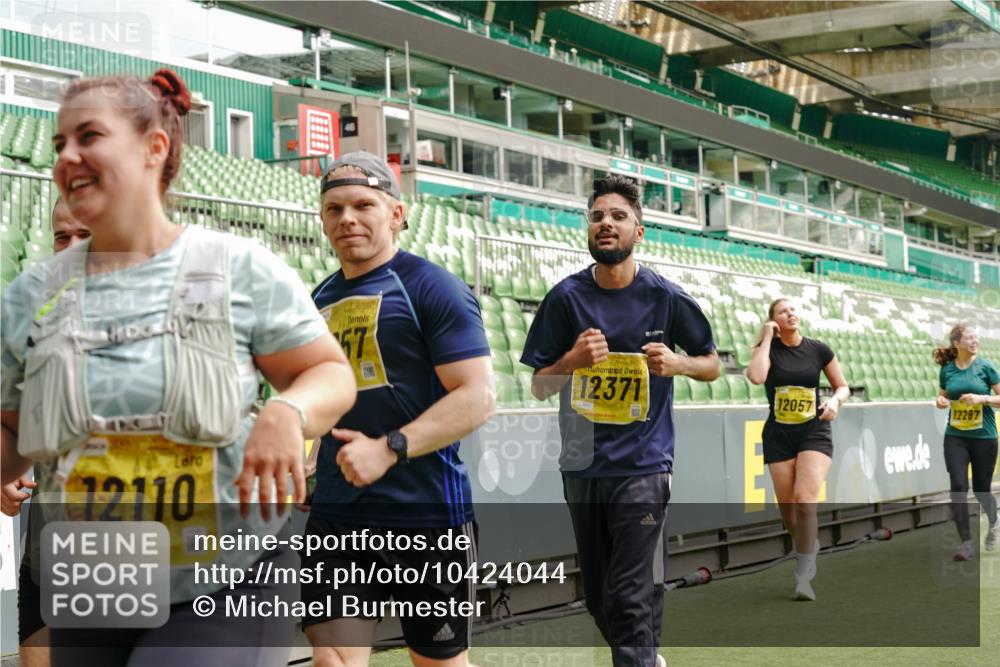 13.09.2026 - 21. swb-Marathon Bremen Michael Burmester http://msf.ph/oto/10424044 13.09.2026 10:46:50 Laufen im Stadion 10161, 10202, 10242, 10349, 10472, 10524, 10535, 10651, 10895, 10933, 10970, 11050, 11181, 11244, 11296, 11309, 11367, 11457, 11529, 11530, 11546, 11573, 11574, 11579, 11639, 11675, 11709, 11760, 11821, 12153, 12157, 12177, 12178, 12211, 12285, 12316, 12317, 12374, 12422, 12462, 10002, 10004, 10005, 10148, 10271, 10295, 10303, 10325, 10330, 10335, 10361, 10362, 10459, 10513, 10629, 10756, 10779, 10882, 10997, 10999, 11233, 11307, 11355 meine-sportfotos.de