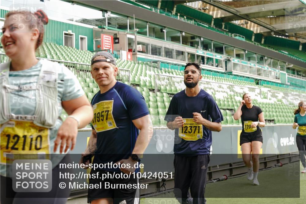 13.09.2026 - 21. swb-Marathon Bremen Michael Burmester http://msf.ph/oto/10424051 13.09.2026 10:46:50 Laufen im Stadion 10161, 10202, 10242, 10349, 10472, 10524, 10535, 10651, 10895, 10933, 10970, 11050, 11181, 11244, 11296, 11309, 11367, 11457, 11529, 11530, 11546, 11573, 11574, 11579, 11639, 11675, 11709, 11760, 11821, 12153, 12157, 12177, 12178, 12211, 12285, 12316, 12317, 12374, 12422, 12462, 10002, 10004, 10005, 10148, 10271, 10295, 10303, 10325, 10330, 10335, 10361, 10362, 10459, 10513, 10629, 10756, 10779, 10882, 10997, 10999, 11233, 11307, 11355 meine-sportfotos.de
