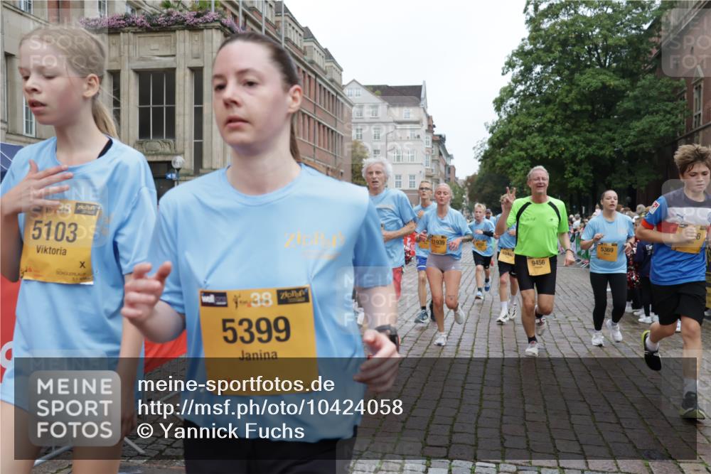 13.09.2026 - Kiel Lauf Yannick Fuchs http://msf.ph/oto/10424058 13.09.2026 09:45:26 Ziel 1503, 2017, 2282, 2835, 3408, 4606, 5103, 5369, 5399, 5400, 5811, 7854, 8152, 8854, 9425, 9456, 9897, 10498, 11939, 12069, 12347, 98, 312, 2282, 2456, 2704, 2786, 3138, 3479, 3503, 3507, 3517, 3717, 4118, 5400, 5562, 5672, 5939, 6023, 6097, 6098, 6135, 6556, 8028, 8189, 9425, 9760, 10006, 11043, 12348, 12351, 12676, 1023, 1579, 2788, 3025, 3974, 4413, 4569, 6038, 7202, 7349, 8126, 10142, 10392, 10445, 12281, 1224, 4118, 5939, 6023, 7460, 9986, 10777, 11046, 11239 meine-sportfotos.de